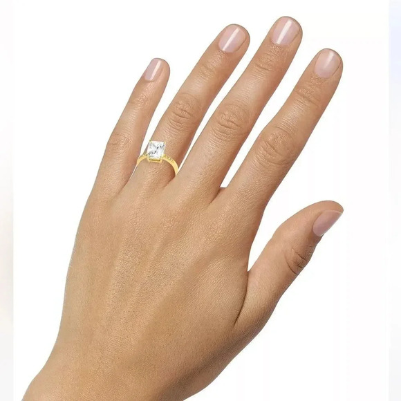 Square Crystal Gold Engagement Ring - Picture 2 of 2